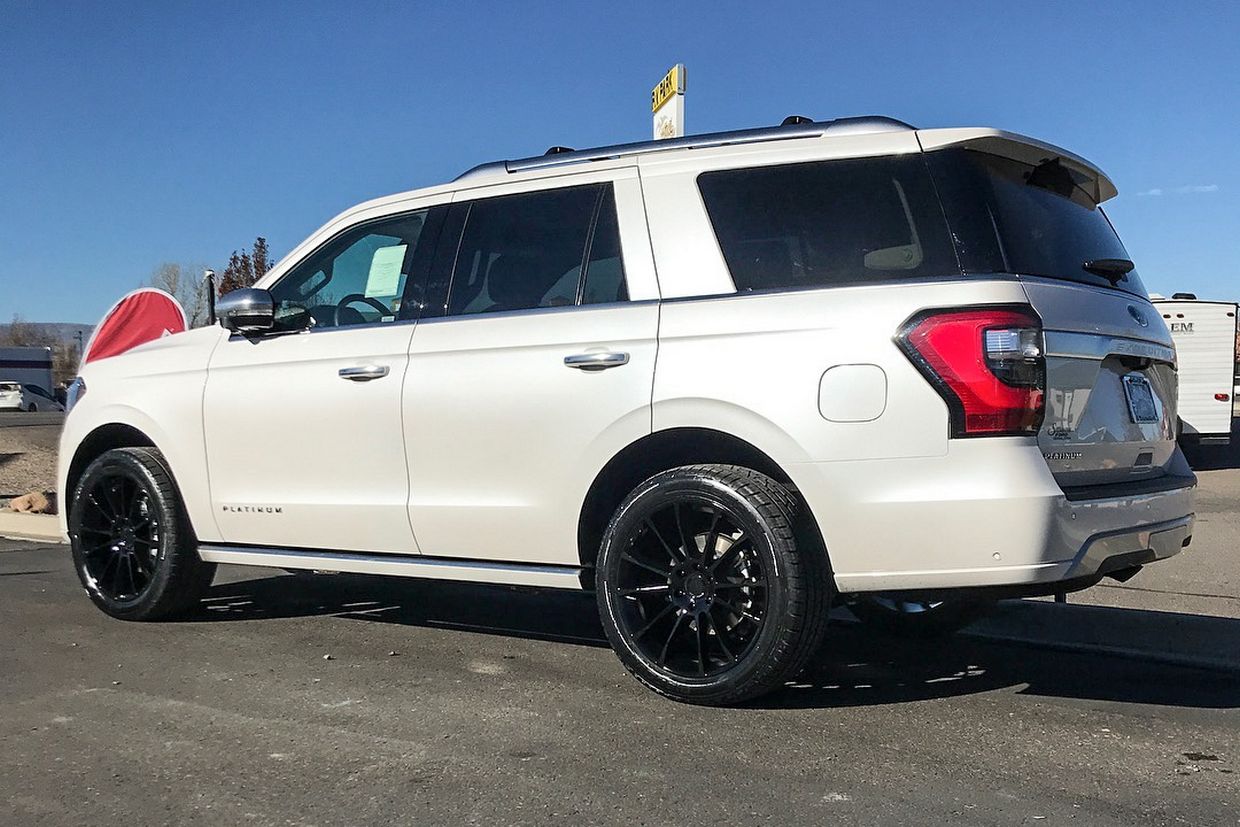 Status Status Goliath Wheels on Ford Expedition